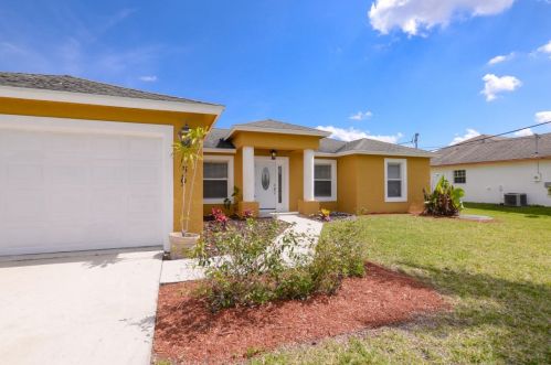 1229 Wave Ln, Fort Pierce, FL 34983-3245