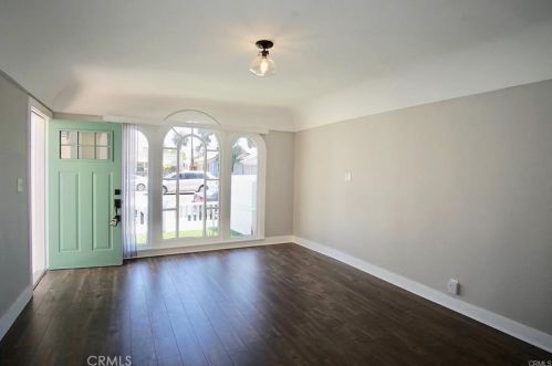 757 Redondo Ave, Long Beach CA  90804-5140 exterior