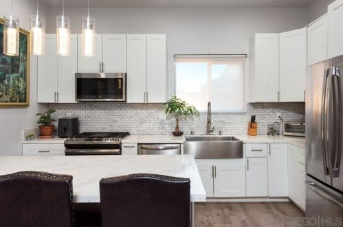 4075-77 Clairemont Dr, San Diego CA exterior