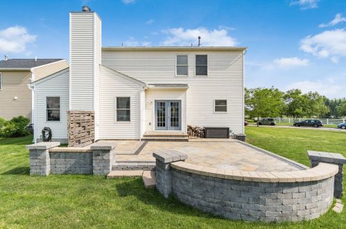 103 Glen Crossing Dr, Pataskala OH  43062 exterior