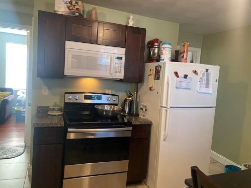 131 Ledge St, Providence RI 02904-1532 exterior