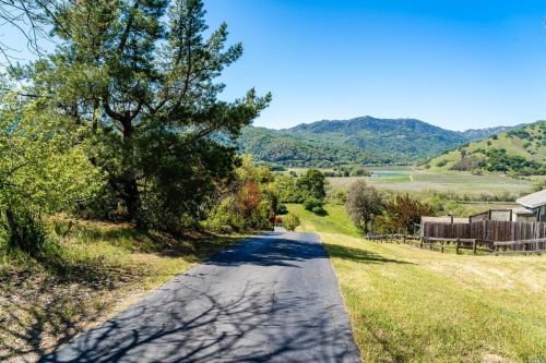 858 Sanel Dr, Ukiah CA  95482-9604 exterior