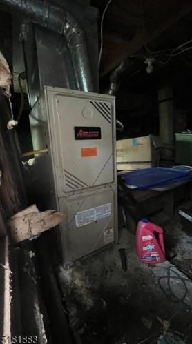 21 Pheasant Ln, West Milford NJ  07480-4008 exterior