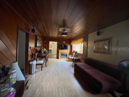763 Blue Springs Ave, Orange City, FL 32763-6434