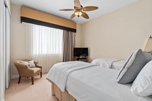 1439 Fairview Cir, Kissimmee FL 34747-6774 exterior