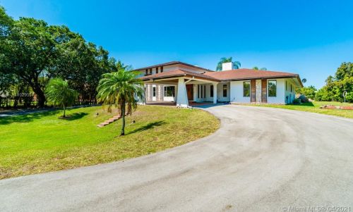 3450 130th Ave, Hollywood, FL 33027-2827