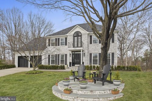11922 Winstead Ln, Herndon, VA 20194-1518