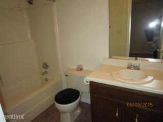 221 Bob White Dr, Clarksville TN  37042-7303 exterior