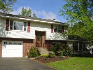 106 Vly Rd, Albany, NY 12205-2116
