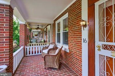 16 W St, Washington, DC 20001-1014