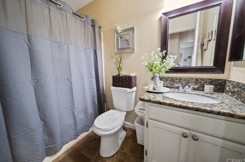 26558 Lakeview Dr, Helendale CA  92342-7804 exterior