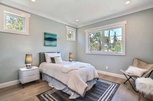 575 Beresford Ave, Redwood City CA  94061-4205 exterior