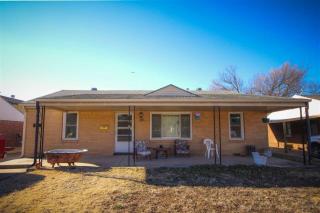 1109 El Paso Dr, Derby KS  67037-1802 exterior