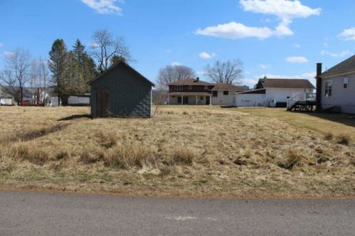 518 Wood St, Vandling, PA 18421-9629