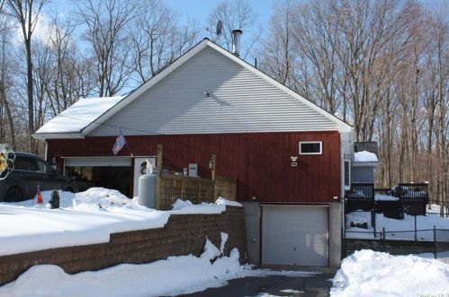 742 Goshen Tpke, Circleville, NY 10919-3245