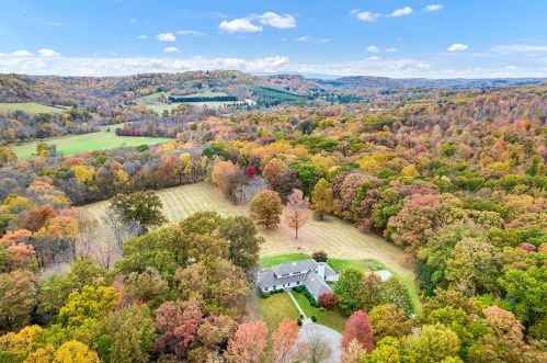 286 Weaver Mill Rd, Rector, PA 15677-1639