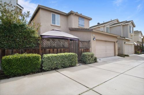 330 Applegate Dr, Valley Home CA  95361-8285 exterior