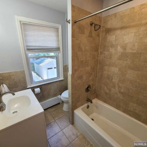 54 Hackensack Ave, Ridgefield Park NJ  07660-1328 exterior