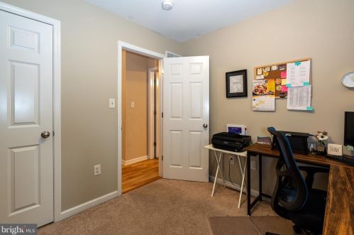 20 Deep Holw Ln, Lancaster PA  17603-7416 exterior