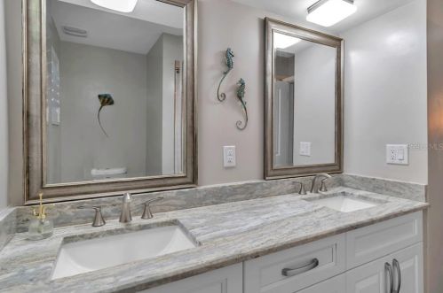 4592 40 St, Saint Petersburg FL  33714-2220 exterior