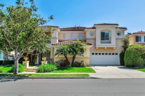5735 Brittany Forrest Ln, San Diego, CA 92130-4828