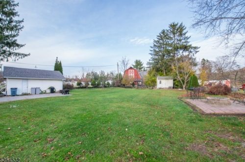 377 Lafayette Rd, Sparta, NJ 07871-3425