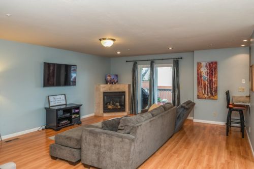 3130 Lake Dr, Marina, CA 93933-2822
