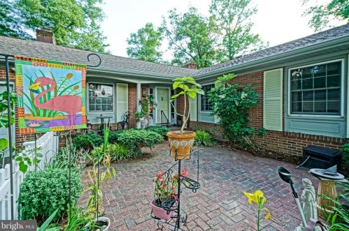 126 Lakeside Dr, Laurel DE  19956-1144 exterior