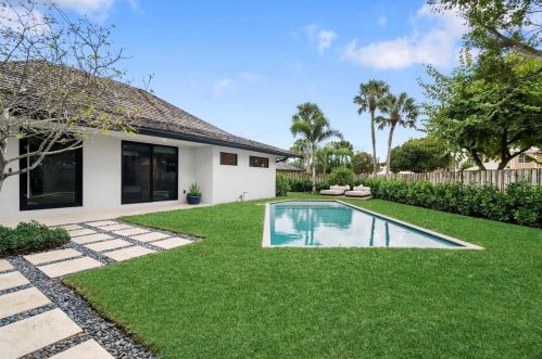 11880 Pebblewood Dr, West Palm Beach, FL 33414-6031