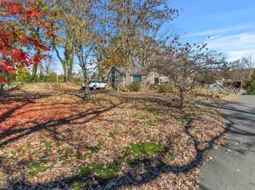 93 Old Hawleyville Rd, Bethel CT  06801-3040 exterior
