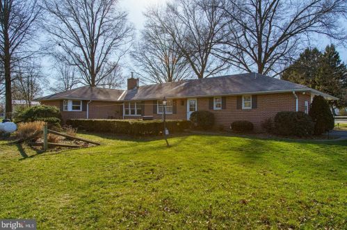 50 Clarence Ave, Shoemakersville PA  19555-1102 exterior
