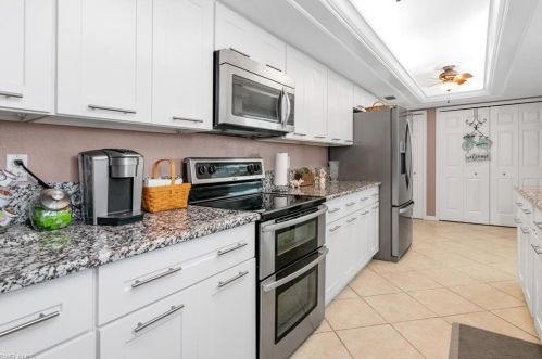 1109 30th Ter, Cape Coral, FL 33904-3937