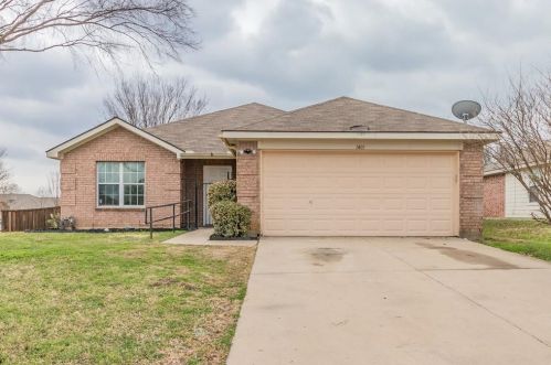 1401 Carrigan Ln, Denton, TX 76207-7774