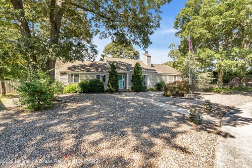 22 Quail Run, Bricktown, NJ 08723-5861
