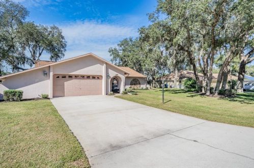 449 Leafy Way Ave, Brooksville FL  34606-6233 exterior