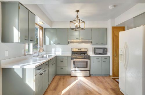 9248 Cottage Grove Pl, Hammond IN  46322-2819 exterior