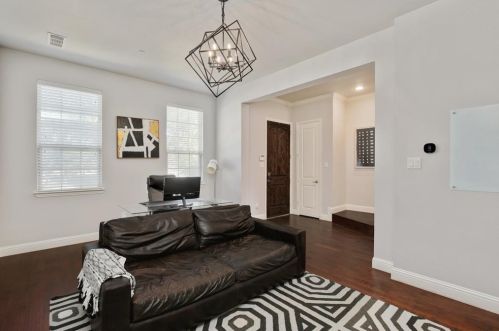 6411 Las Colinas Blvd, Irving TX 75039-5506 exterior