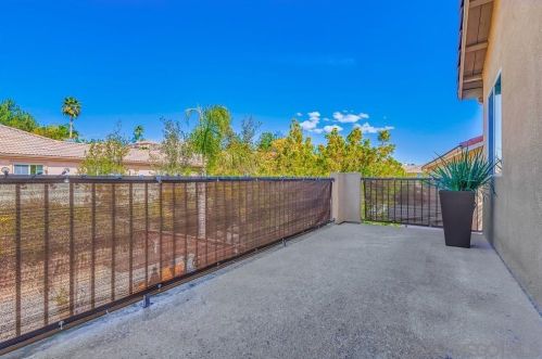 32758 Stonefield Ln, Temecula CA  92592-7207 exterior