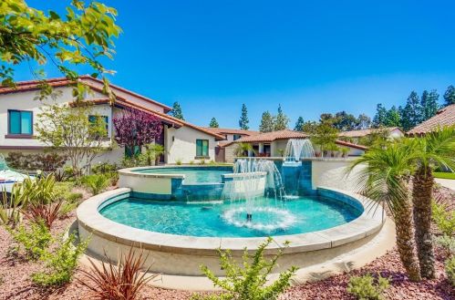 4912 Atherton St, Long Beach, CA 90815-3763