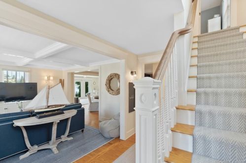 64 Elm St, Groton CT 06340-5616 exterior