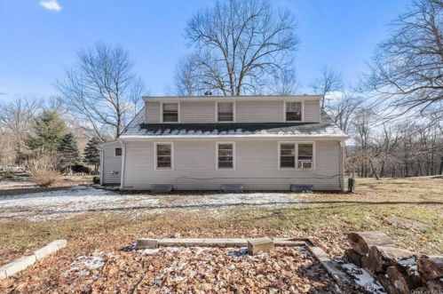 388 Cedar Hill Rd, Fishkill NY  12524-2439 exterior