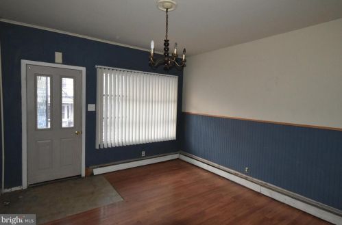 306 Mahanoy St, Glendon, PA 17948-2527