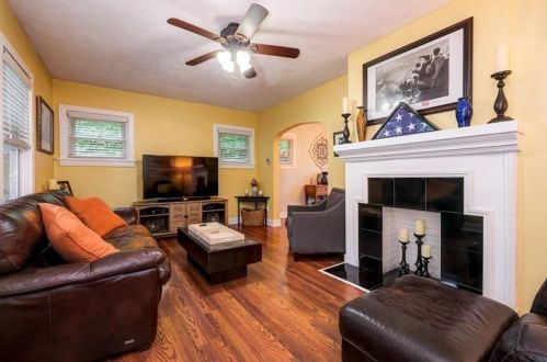 841 Deely St, Pittsburgh, PA 15217-2813