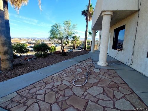 1436 Monte Vista Dr, Bullhead City, AZ 86442-6875