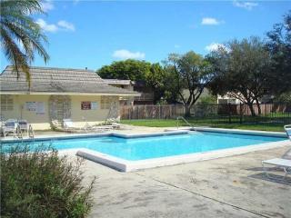 8559 137th Ave, Miami FL  33183-4075 exterior