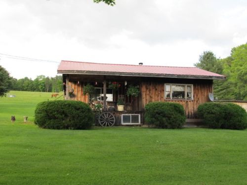 640 South St, North Fenton, NY 13746-1028