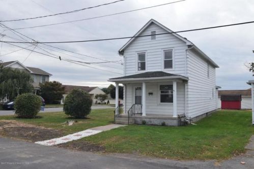 430 Foster St, Pittston, PA 18642-1614