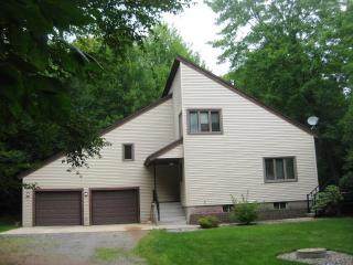 2806 Empire Ln, Wausau, WI 54401-8842