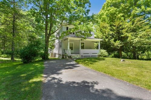 95 Pleasant View St, Norwich, CT 06351-2543