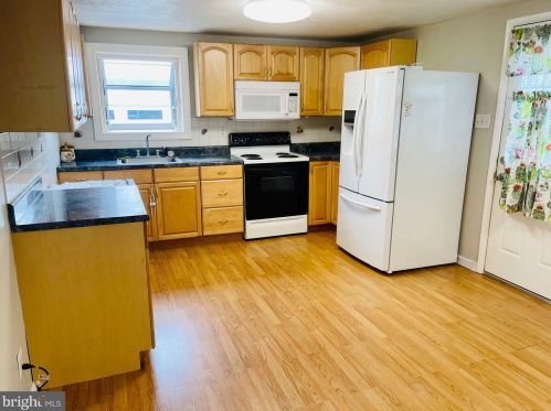 65 Peony St, Browns Mills NJ  08015-3438 exterior